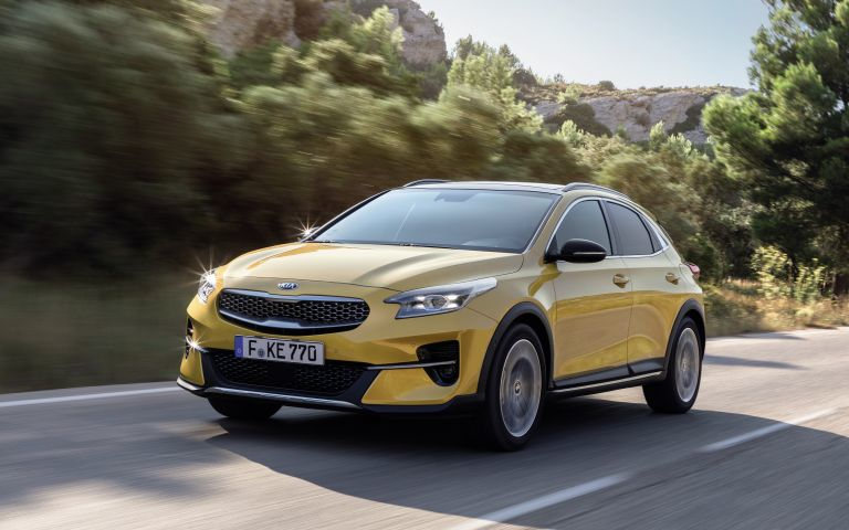 Comparison - Hyundai Kona SEL Plus 2020 - vs - Kia XCeed 3 2020 | SUV Drive